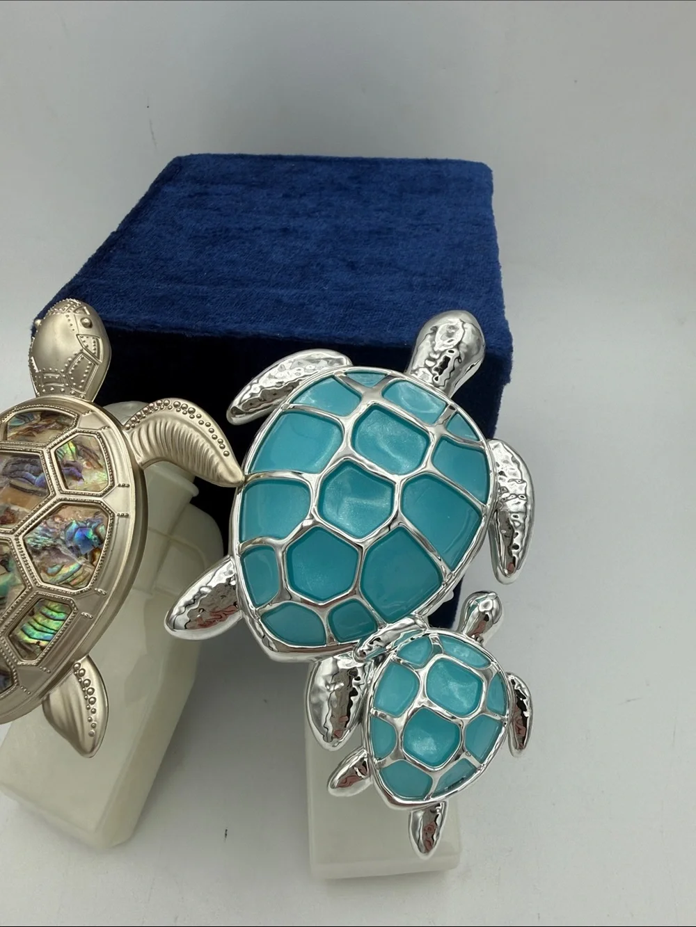Bath & Body Works 2 Sea Turtles plug in scent diffusers